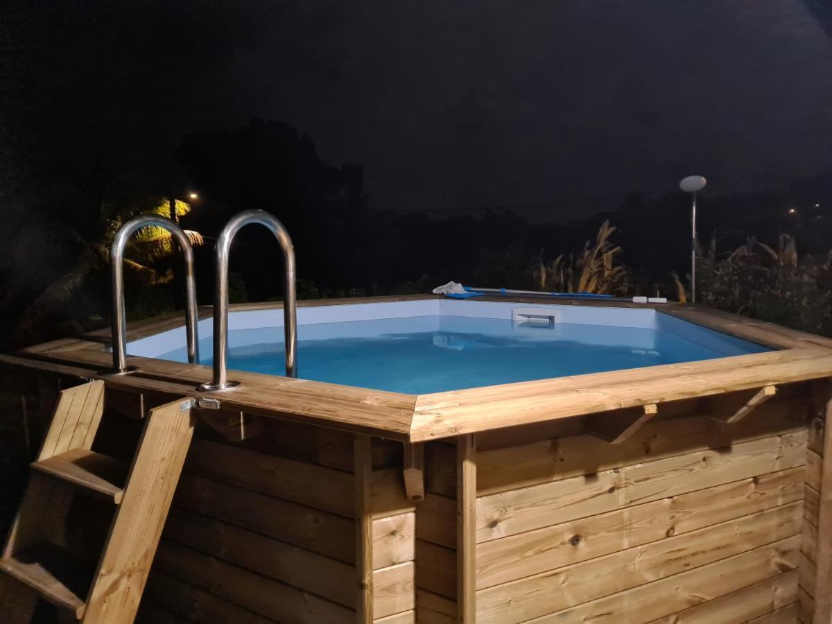 Bung'Hello Village, Piscine Et Parking Gratuit Trois-Rivières Kültér fotó